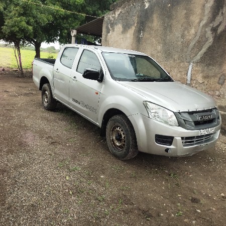 Isuzu