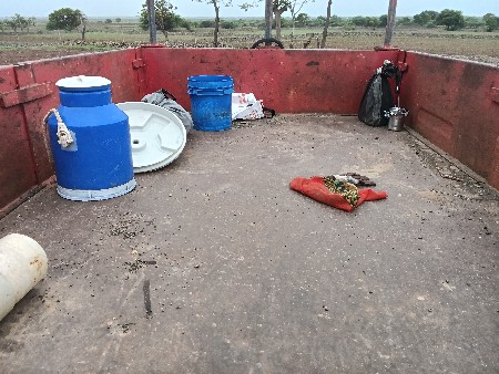 ટેલર વેચવાનું છે