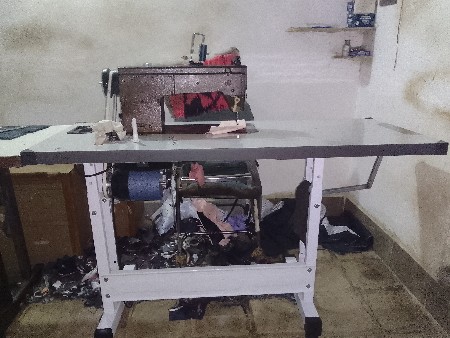 સિલાઈ મશીન વેચવાનું છે.