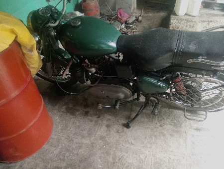 બુલેટ વેચવાની છે