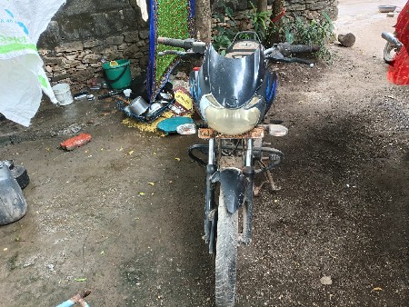 ડિસ્કવર  ગાડી  વેચવાની  છે