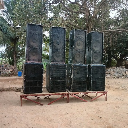 DJ
