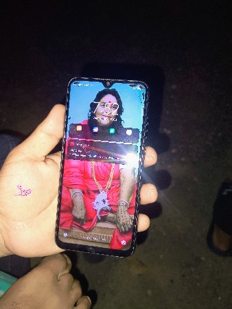 મોબાઇલ વેચવાનો છે