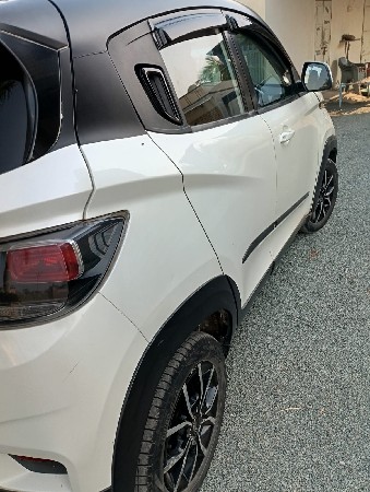 KUV100 K8 TOP MODAL