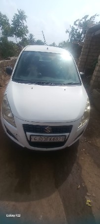 રીચ વેચવાની છે