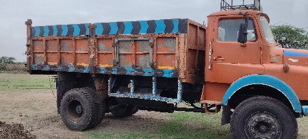 tata 1613   ચાલુ  ગાડી