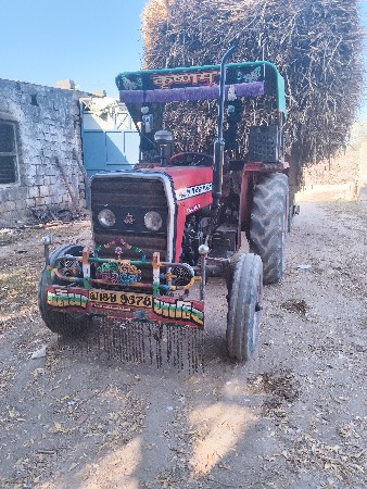 ટ્રેકટર વેચવાનું છે