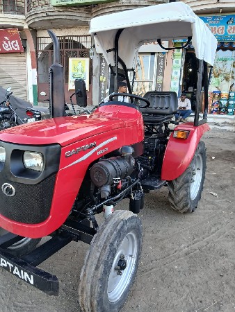 મીની ટ્રેક્ટર કેપ્ટન 250. DI