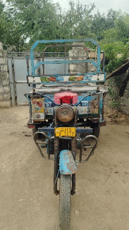 સાલૅમામાદં.. ખાન. 2008. દેવાંગ