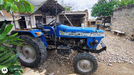Sonalika 740