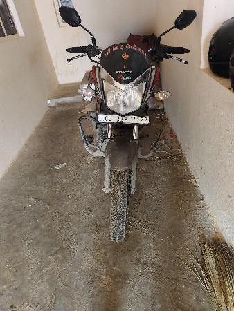 ગાડી વેચવાની છે