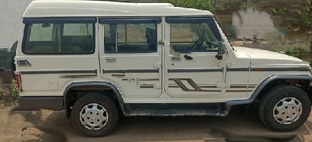 bolero 9 સીટર લેવાની છે અરજન્ટ માં