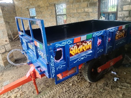 જય સીતારામ નું ફોરવીલર વેચવાનો છે
