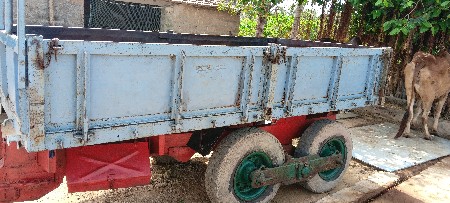ફોરવીલ ટોલી વેચવાની છે