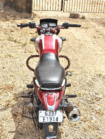 વેચવાની છે