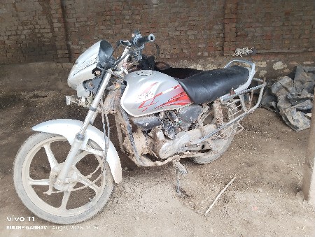 CD  deluxe બાઇક 2018 model