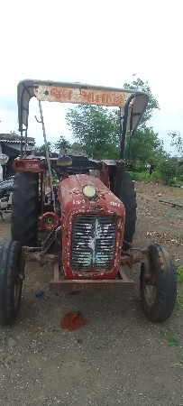 ટ્રેકટર વેચવાનું છે