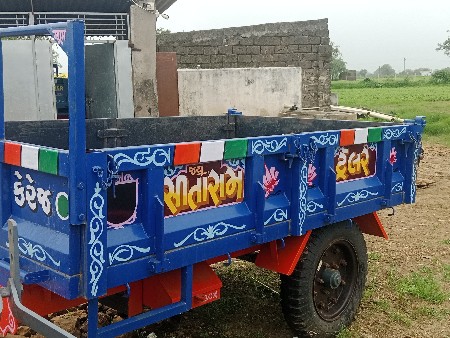 જય સીતારામ ની ફોરવીલ ટેલર વેચવાનું