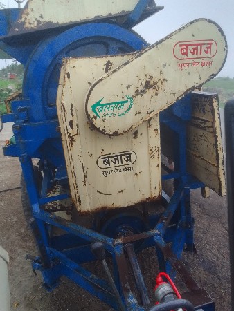 બજાજ થેસર