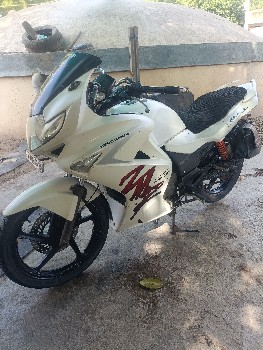 ટુ વ્હીલર વેચવાનું છે