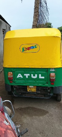 રીક્ષા વેચવાની છે