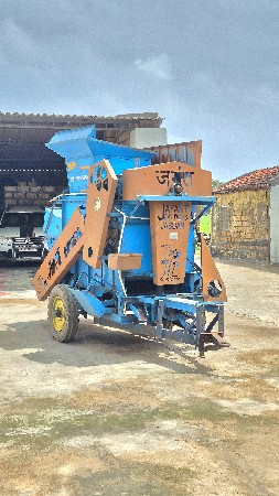 જયંત ને ગીતા થેસર વેચવાનું છે