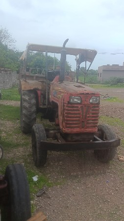 ટ્રેક્ટર અને ટ્રોલી બે ભેગા