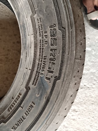 ટાયર વેચવા નું છે