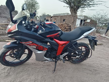 Jamnagar Theba suzuki gixxer