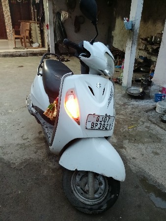 વેચવાનું છે આ