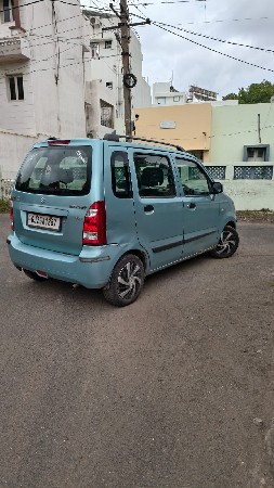 ફોર વ્હીલર વેસવા ની છે