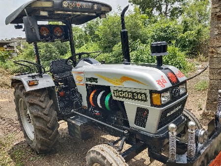 આ ટ્રેક્ટર વેચવાનુ છે