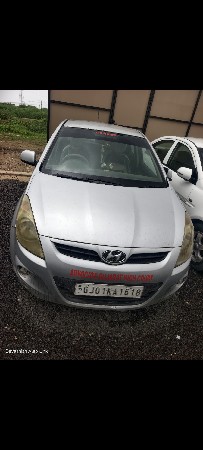 hundai i20 aastha