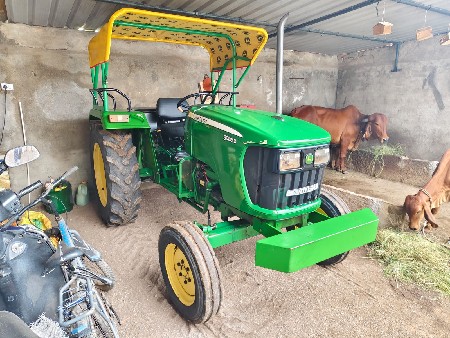 John Deere 5038 d