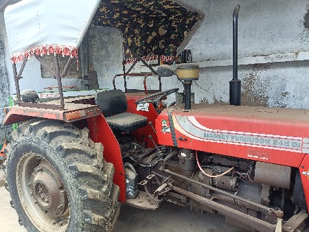 ટ્રેક્ટર વેચવાનુ છે