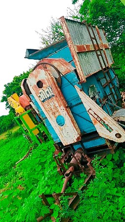 ગીતા નું થેશર વેચવા નું છે