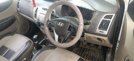 i20