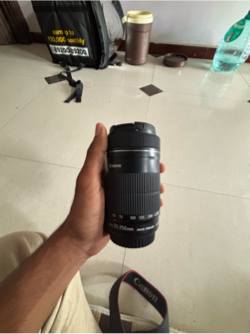 cemero 
Cenone 200D mark !!
Lens 2 :18-55mm,55-250mm
1 betri, 16gb card,charjing,lens protect lens