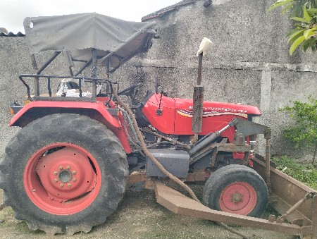 Tractor vechavanu