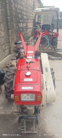 શીંગડા વાળું ટ્રેક્ટર