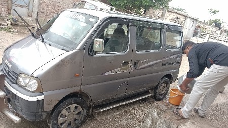 ઇકો ગાડી વેચવાની છે 2016 મોડલ