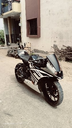 7069943686