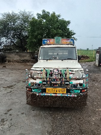 બોલેરો વેચવાનો છે