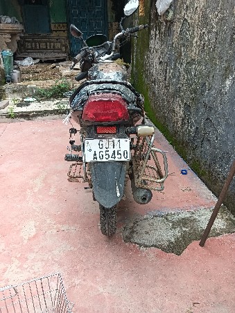 ગાડી સાવ ઓછી ચલાવે છે