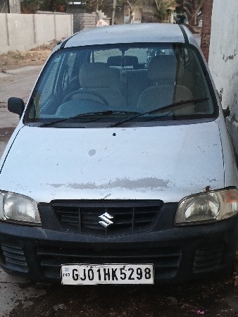 આ ફોરવિલ ગાડી વેચવાની છે