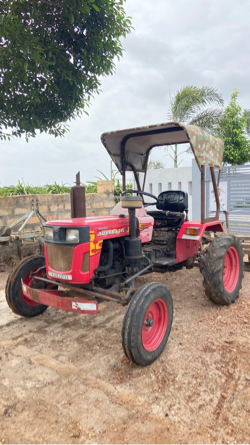 Mahindra yuvraj 215 
Model : 2016