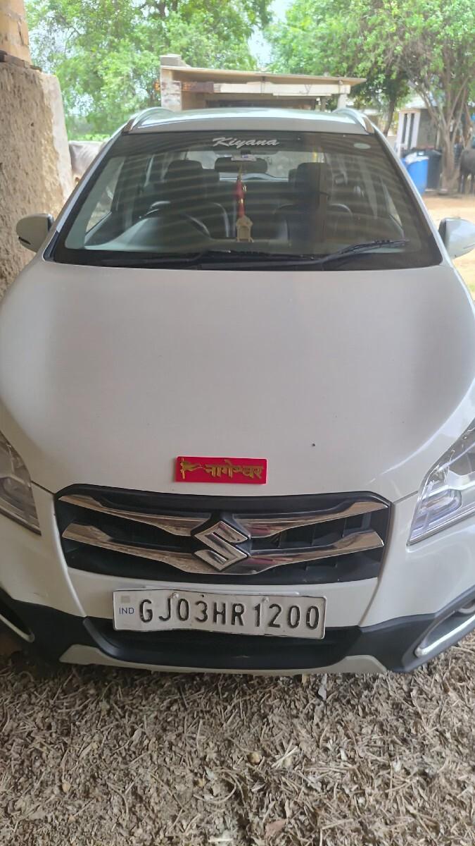 ફોર વ્હીલ-કાર વેચવાની છે