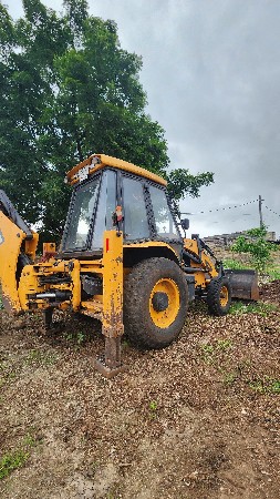 JCB 3DX