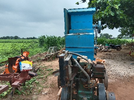 ઘનશ્યામ થ્રેસશર મગફળીનું