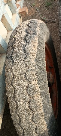 ટાયર વેચવાના છે